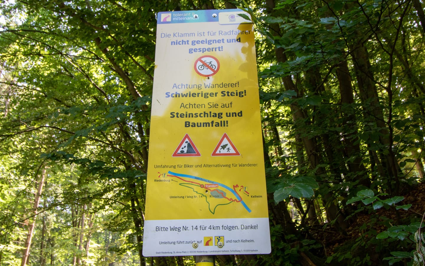 Hinweis Schild Klamm Riedenburg