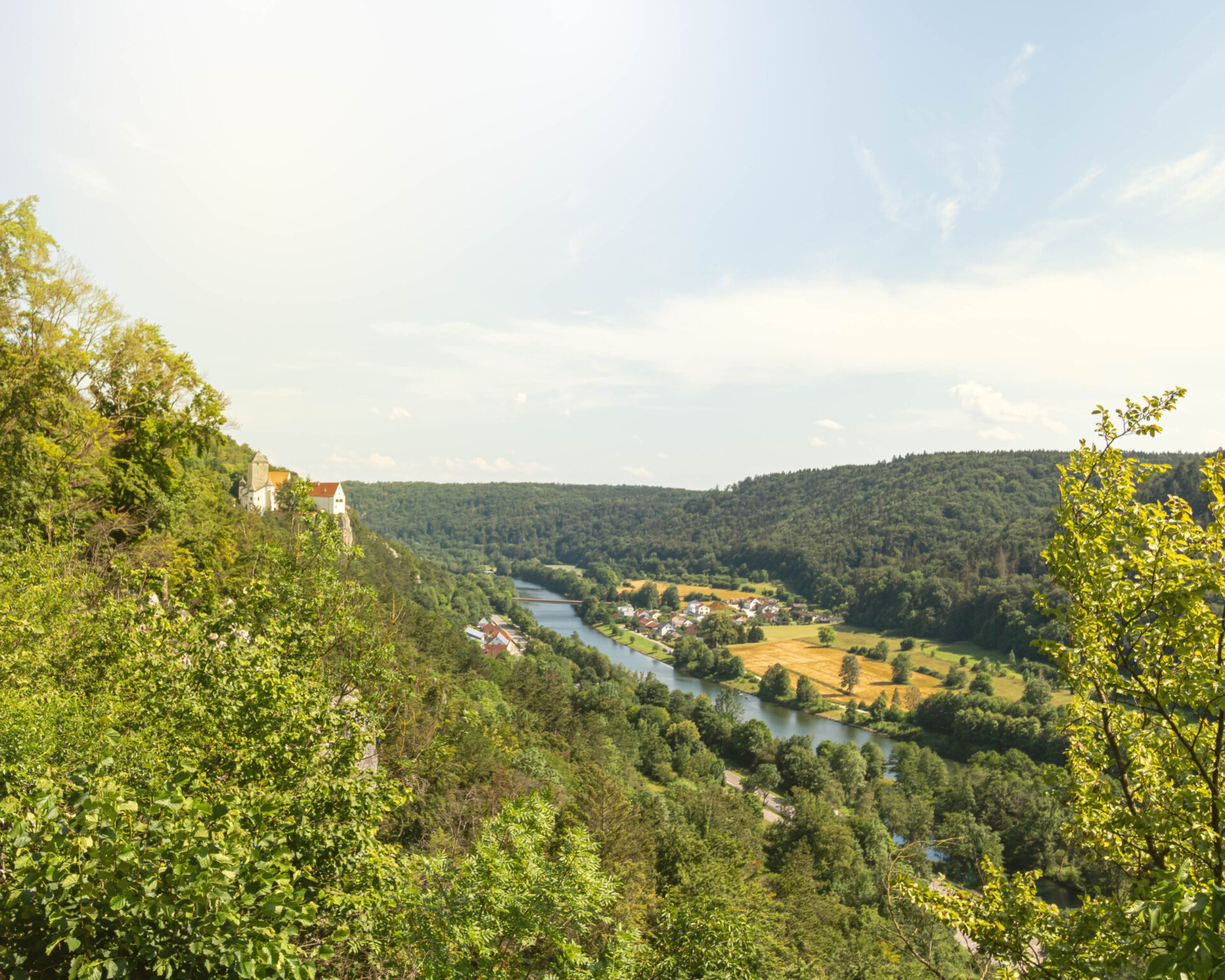 Panoramaweg Aussicht auf Burg Prunn