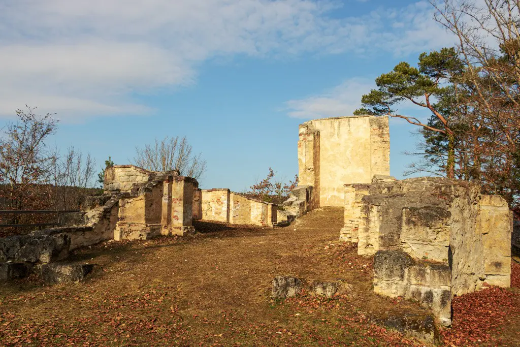 Burgruine am Schloss Eggersberg / Obereggersberg