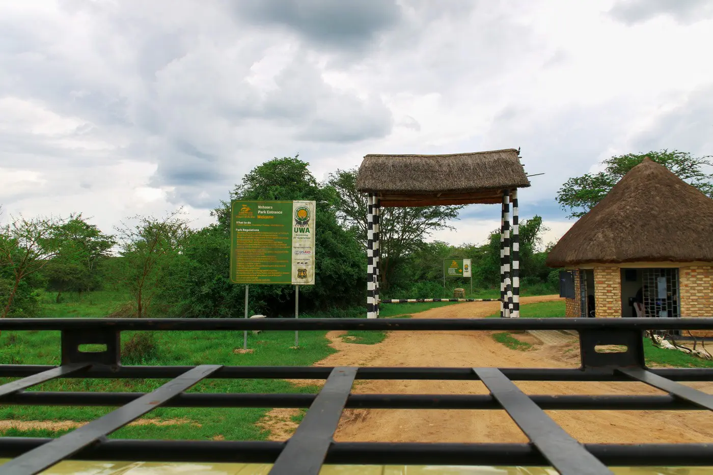 Lake Mburo Nationalpark Nshaara Gate - Rundreise und Gorilla Trekking Uganda