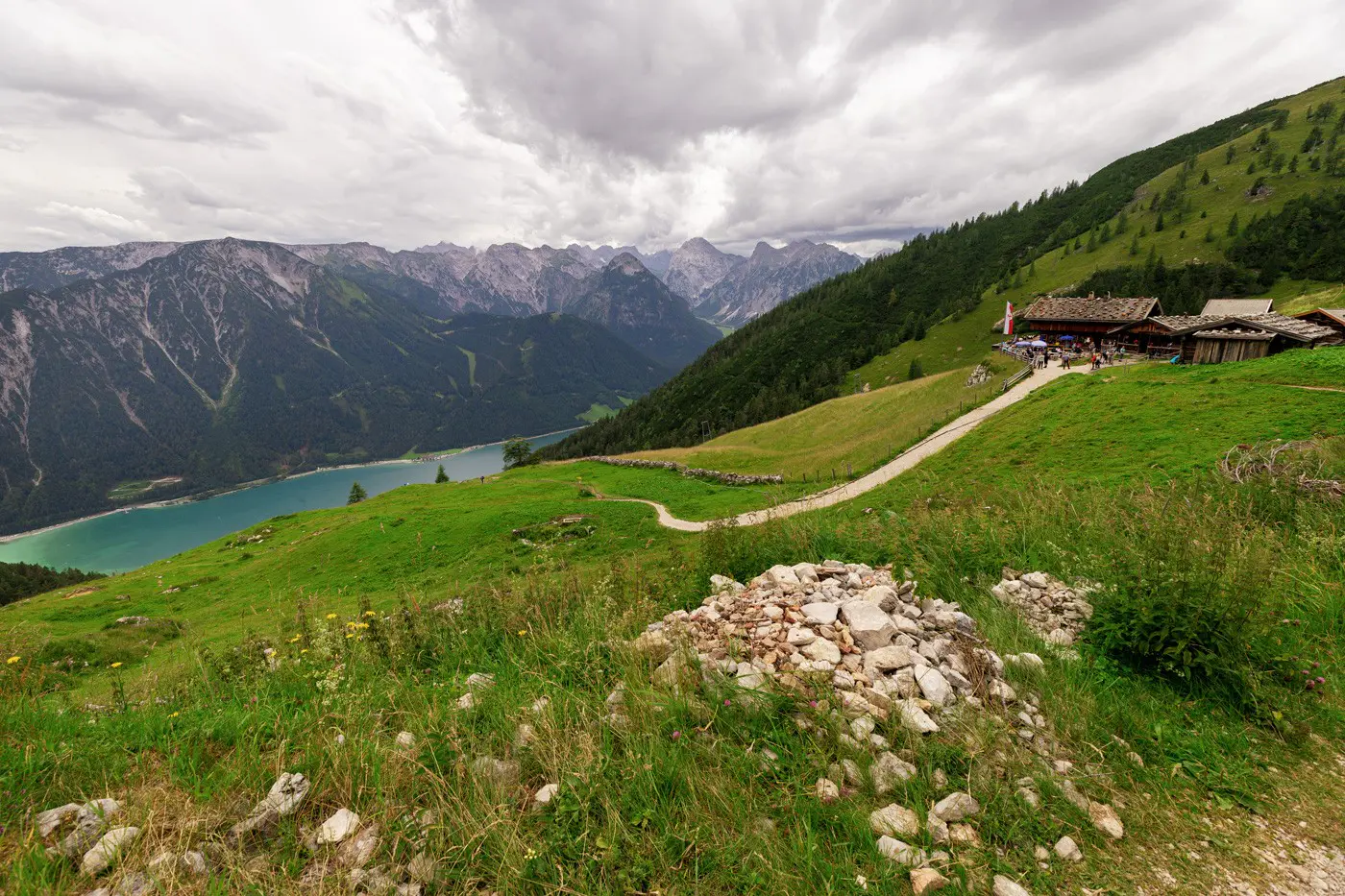 Dalfazalm mit Aussicht auf den Achensee