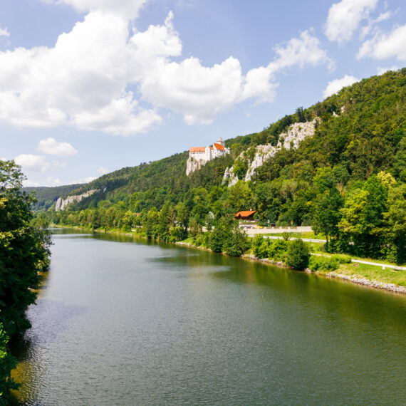 Naturschutzgebiet-Klamm-und-Kastlhäng-Burg-Prunn