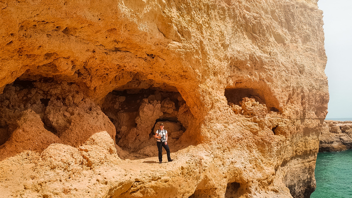 Felsformation am Carvoeiro Bordwalk und der Algar Seco