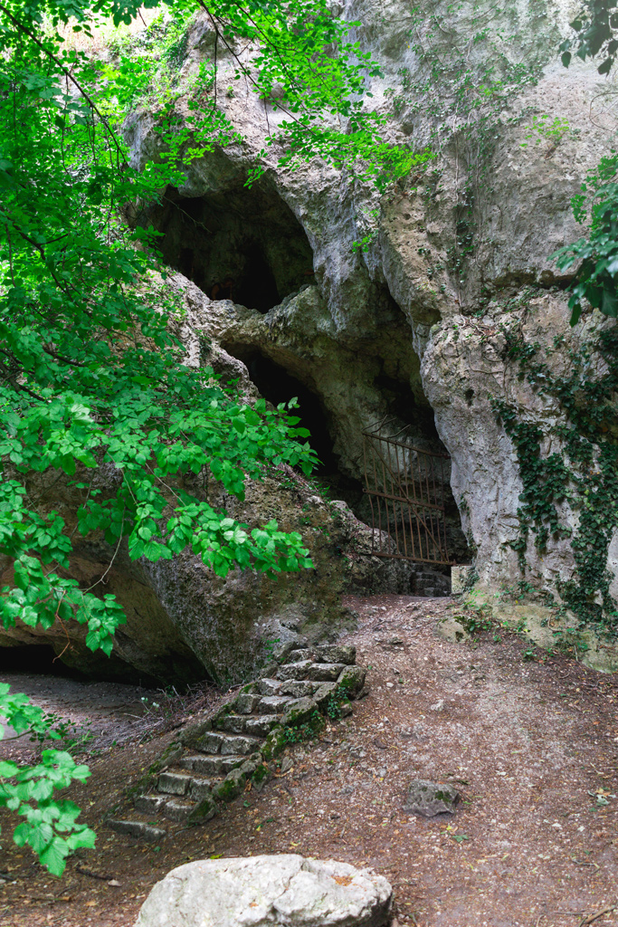 Kleine Höhle-am-Weltenburger-Höhenweg-Nr.-1