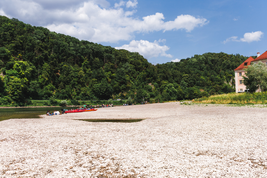 Kiesstrand am Kloster Weltenburg