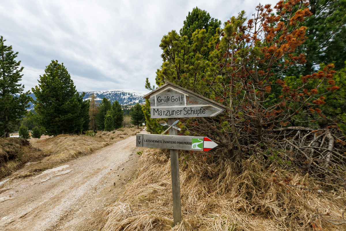 Wegweiser Richtung Gasser Hütte nach der Marzuner Schupfe