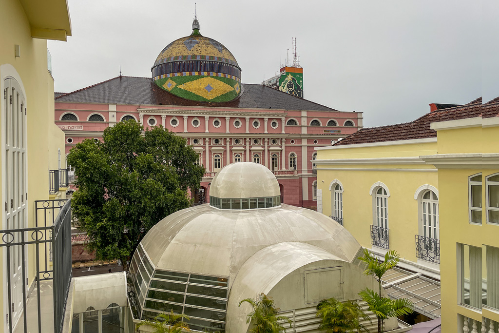 Aussicht auf das Opernhaus in Manaus vom Hotel Opera Juma