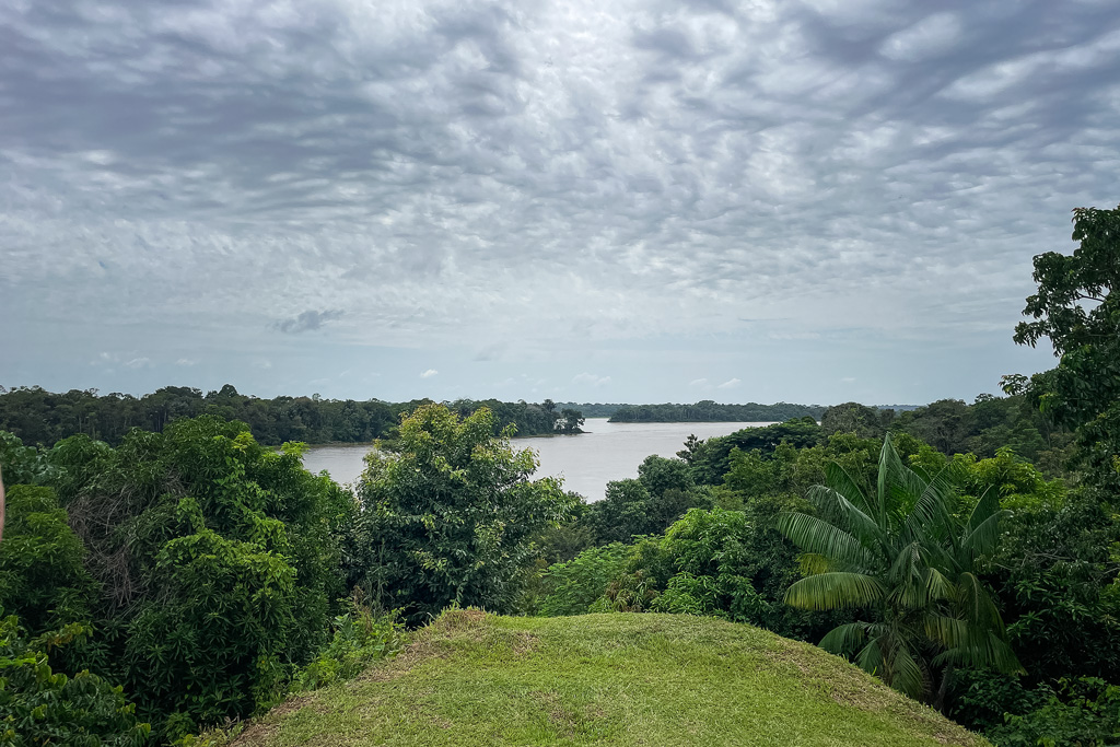 Aussicht von der Salisianer Misson auf den umliegenden Amazonas Regenwald