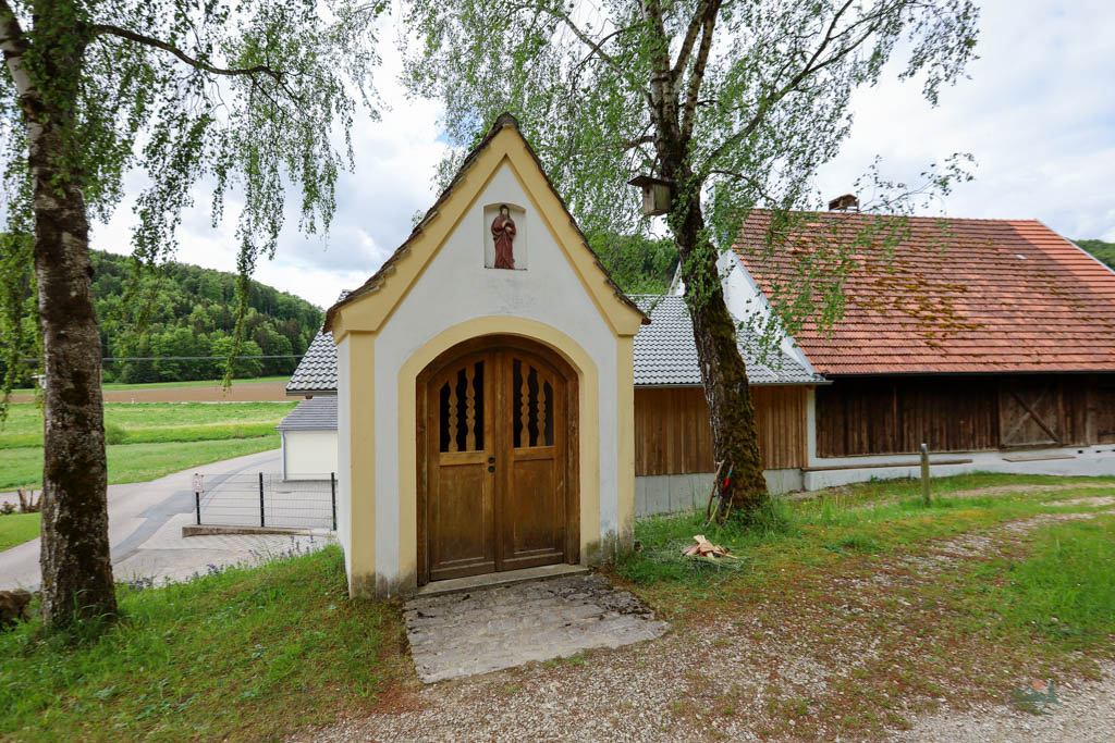 Kapelle in Enkering auf dem Burgenweg im Anlautertal