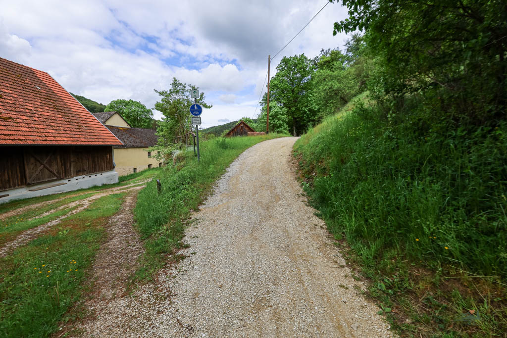 Rad- und Wanderweg Richtung Schafhausen
