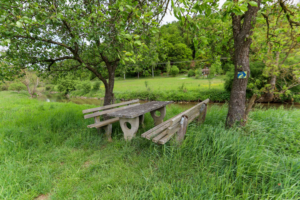 Rastplatz am Anlauterbach bei Schafhausen in Kinding