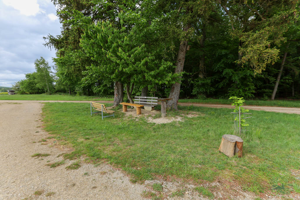 Rastplatz auf dem Weg zur Burgruine Rumburg
