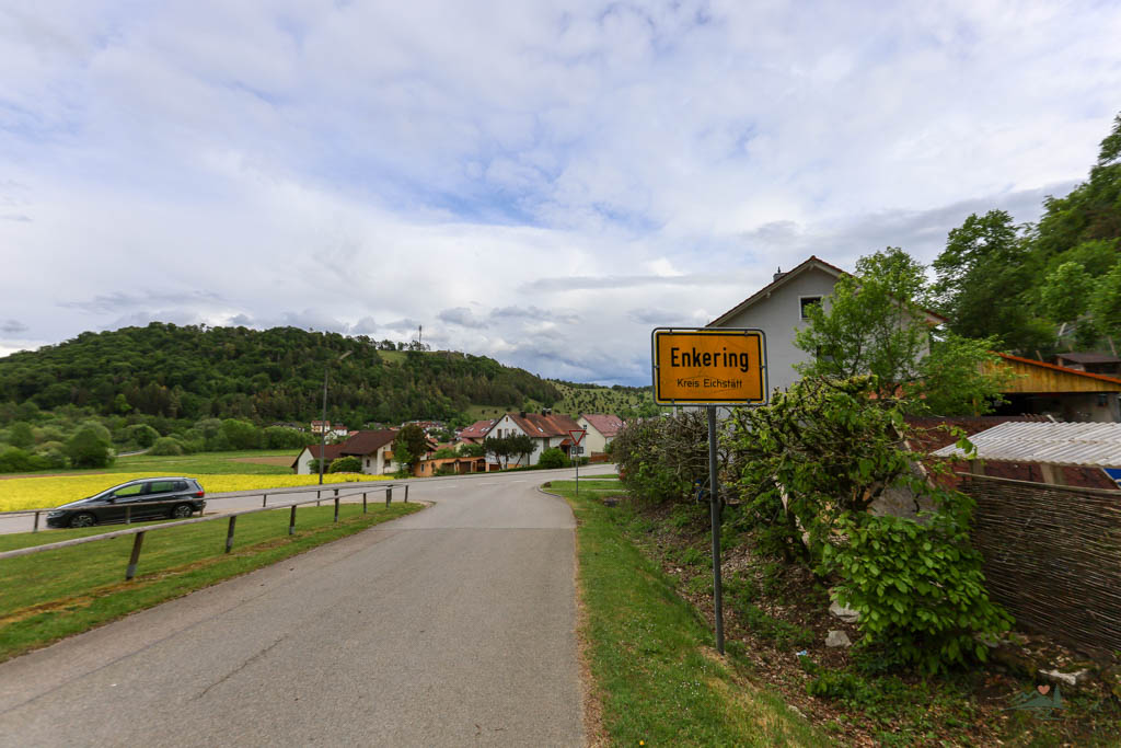 Strassenschild Enkering im Altmühltal